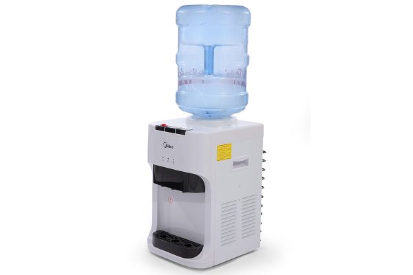 Dispensador de água com carregamento superior